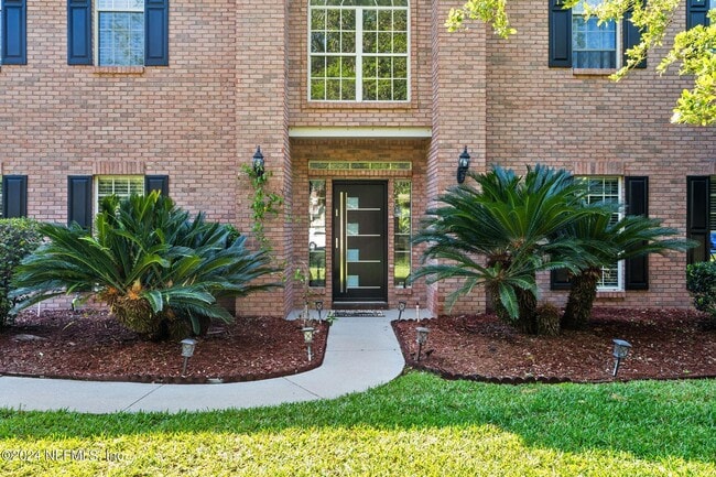 425 Oak Pond Dr