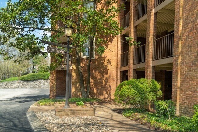 3198 Hillsboro Pike