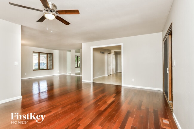 Photo - 3105 Hawk Dr