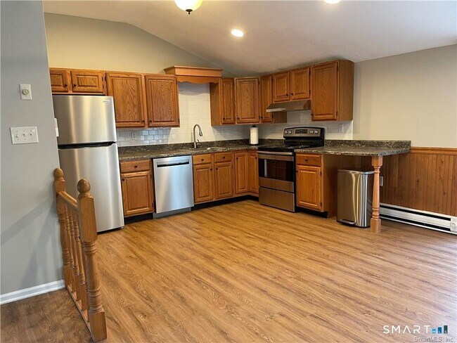 Photo - 1594 N Broad St