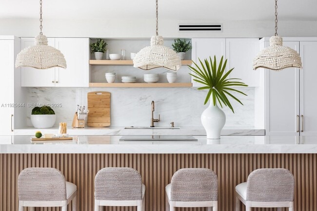 Photo - 5757 Collins Ave Unit 1706