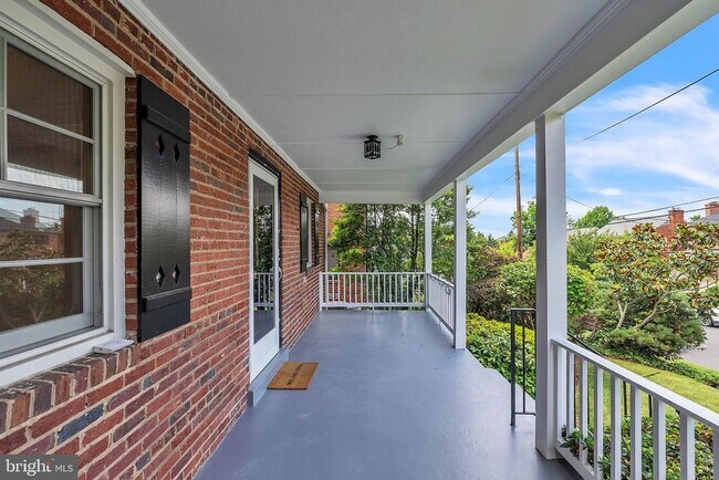 Photo - 4306 Alton Pl NW