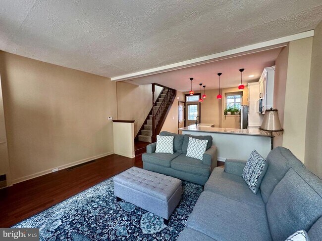 Photo - 3922 Manor St