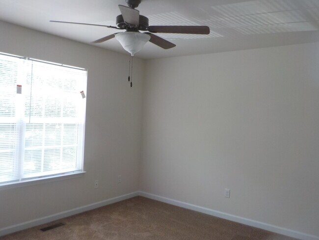 Photo - **MOVE IN SPECIAL, 1/2 OFF FIRST MONTHS RENT** 2Bedroom, 1.5 Bath Townhouse