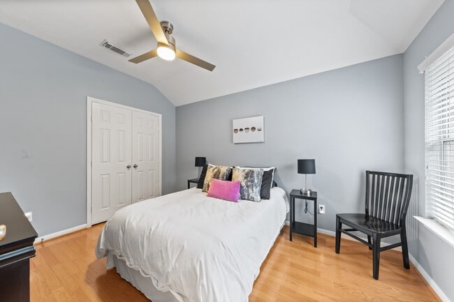 Building Photo - 30 Endor Forest Pl