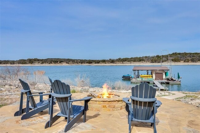 Photo - 3008 Point Cove