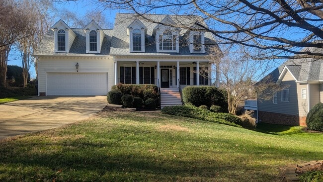 Building Photo - 527 Competition Rd