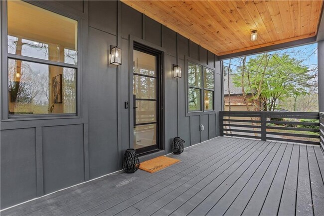 Photo - 2497 Wawona Dr NE