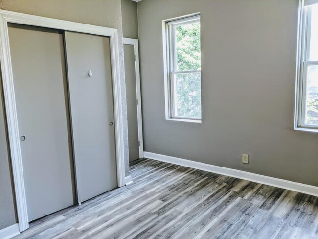 Photo - 1862 Beacon St Unidad 3-10