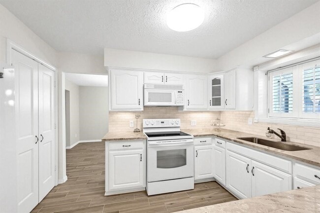 Photo - 8306 Wind Forest Dr