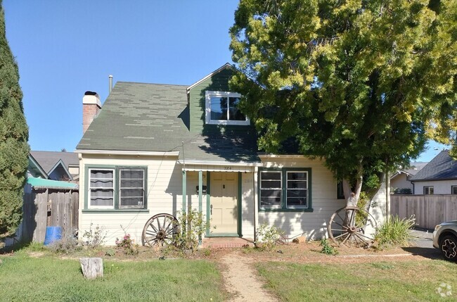 Building Photo - San Luis Obispo Home - 4bd, 3Bath!