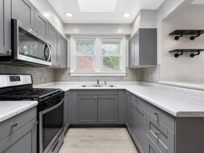 Photo - 707 McHenry Ave