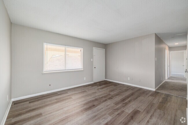 3BR, 2BA - 1,040SF - Living Room