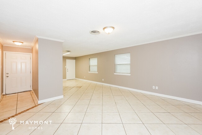 Photo - 7461 Meadowcrest Dr