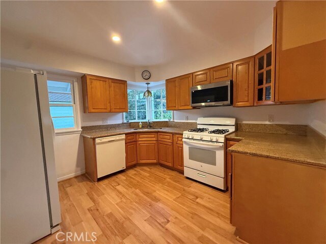 Photo - 1765 Sharon Pl