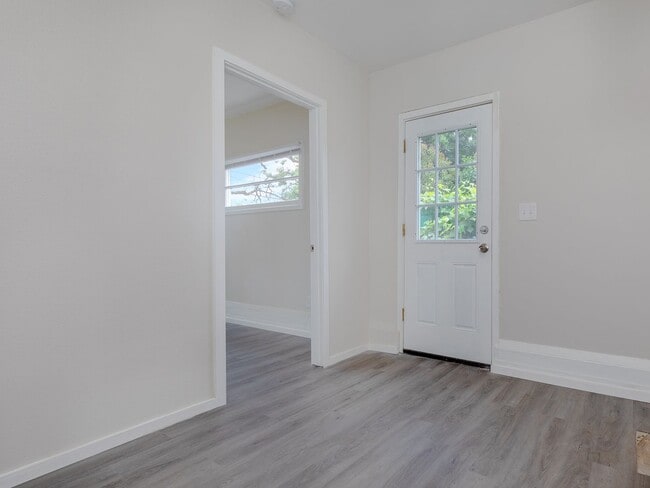Photo - 6221 SE Knight St Unidad 1