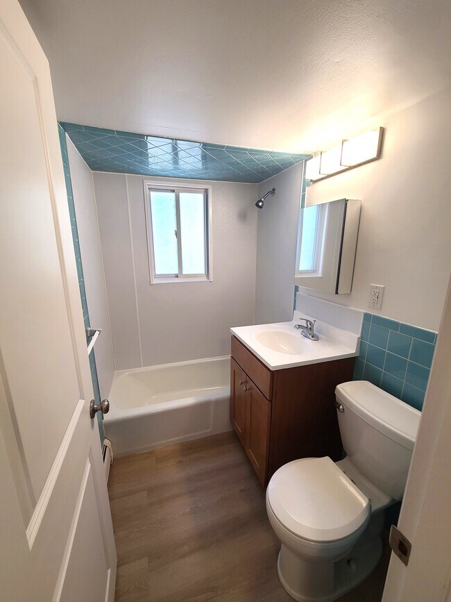 Photo - 121 Great Rd