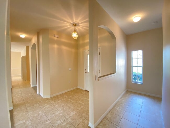 Photo - Amazing Solivita 2B/2B, open kitchen to fa...