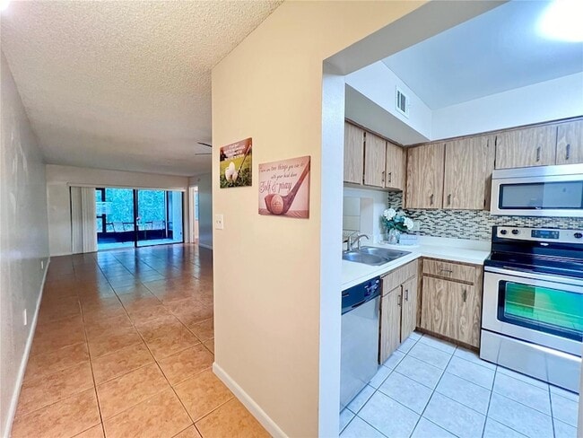 Photo - 3283 Westridge Blvd Unit 3283