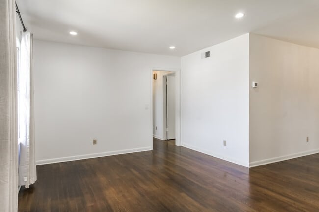 Photo - 1516 Sheffield Rd