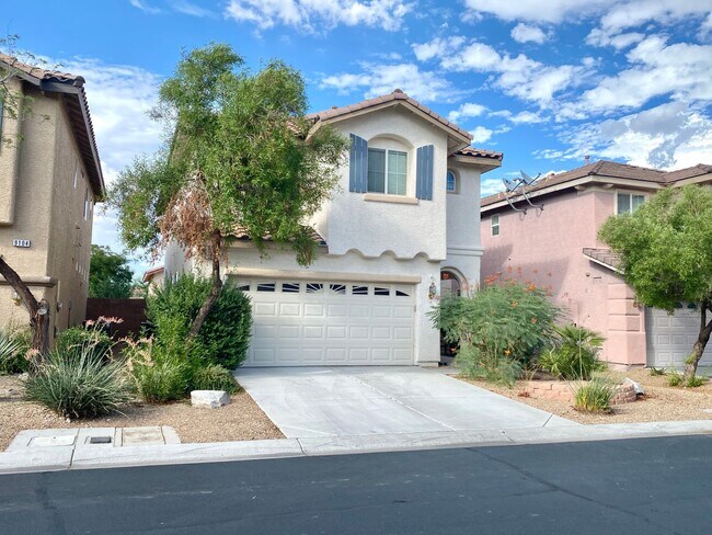 Building Photo - BEAUTIFUL 2 STORY HOME