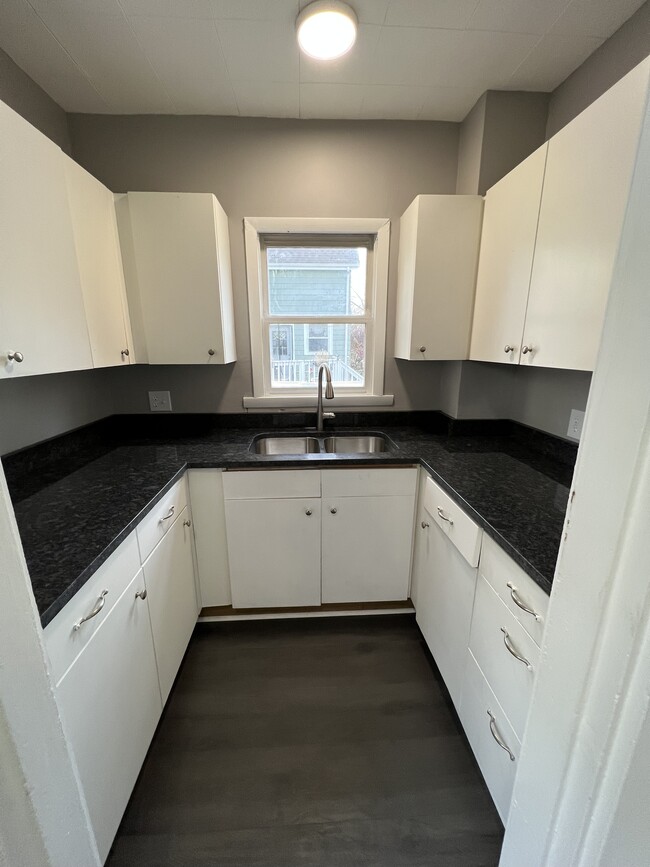 Granite countertops & new cabinets - 24 Archer St Unit 1