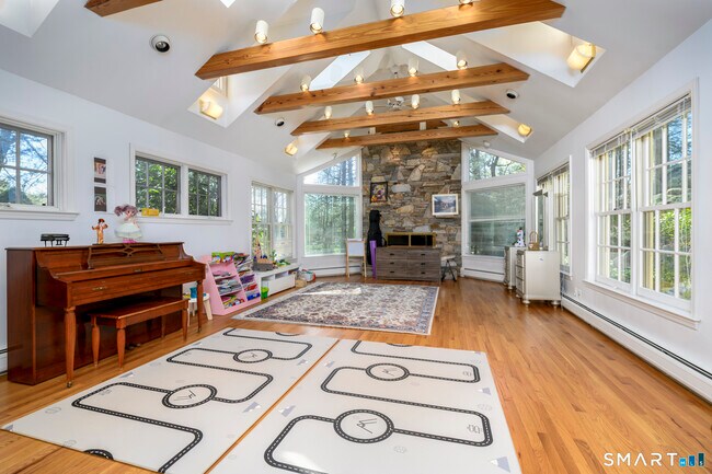 414 Riversville Rd