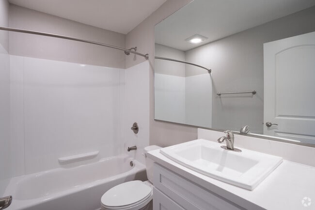 2BR, 1BA - 811SF Upgraded - Bathroom