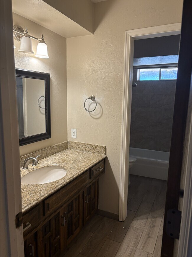 Photo - 127 S Crestwood Blvd