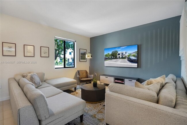 Photo - 20648 NE 7th Pl