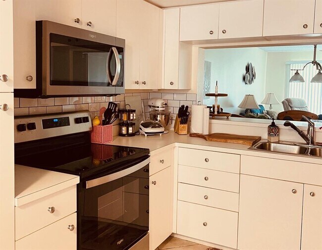 Photo - 9330 Clubside Cir Unidad 3209