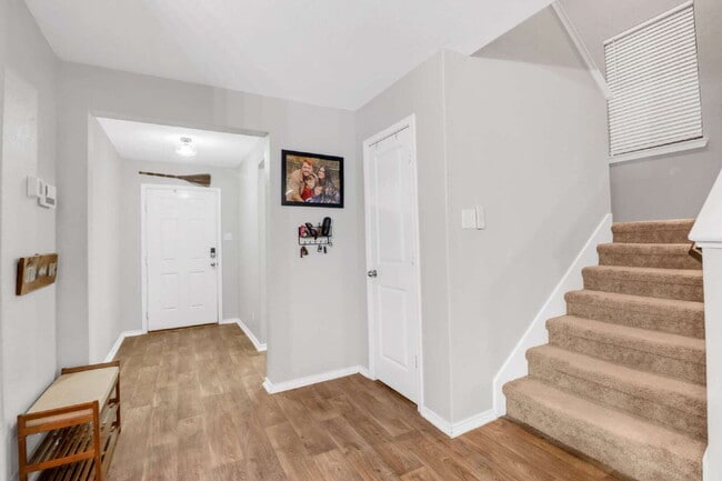 Photo - 6463 Legato Curv