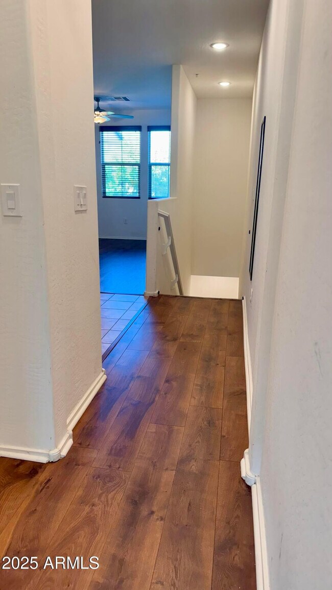 Photo - 2330 E Huntington Dr
