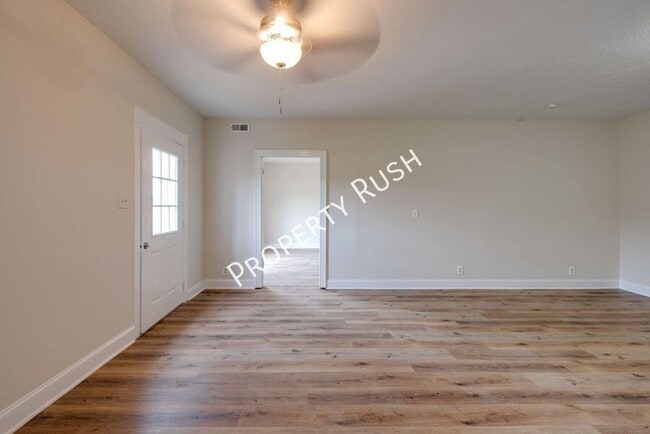 Photo - 56 Bell Rd Unidad E