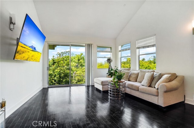 Photo - 12837 Moorpark St Unidad 405
