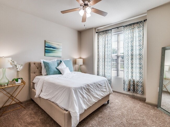 Photo - Creekside South