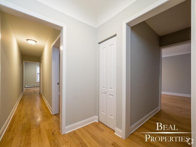 Building Photo - 1 bedroom in WINNETKA IL 60093 Unit 306 Rental
