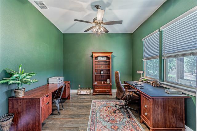 Photo - 204 Grace Ct