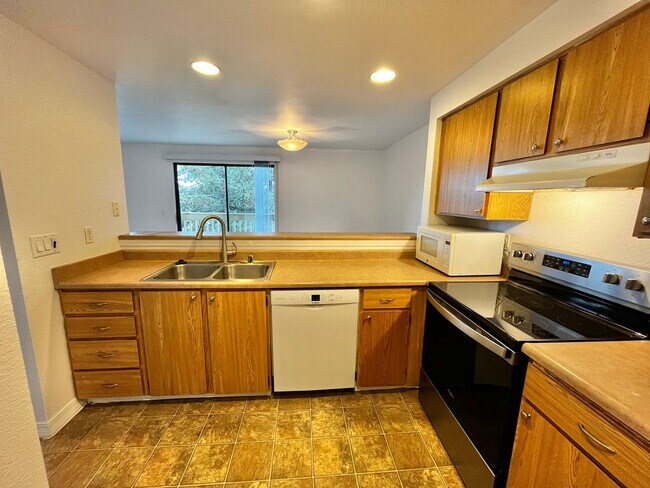 Photo - Fresh Paint and New Carpet in this Sunn Fjord Condo! Unit K209