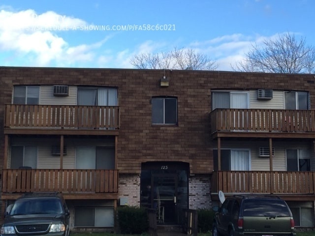Photo - 123 Fox Hill Ln