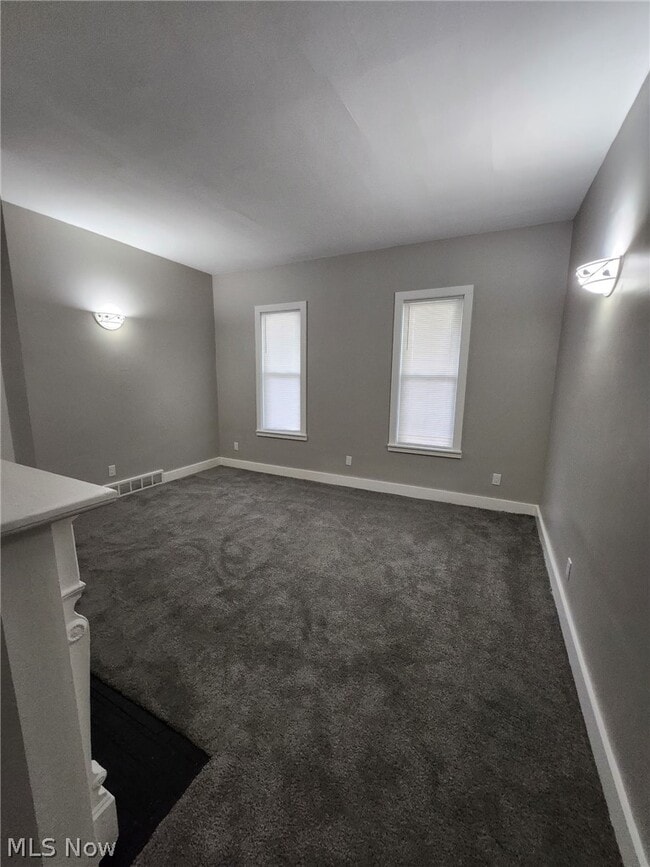Photo - 2030 W 81st St