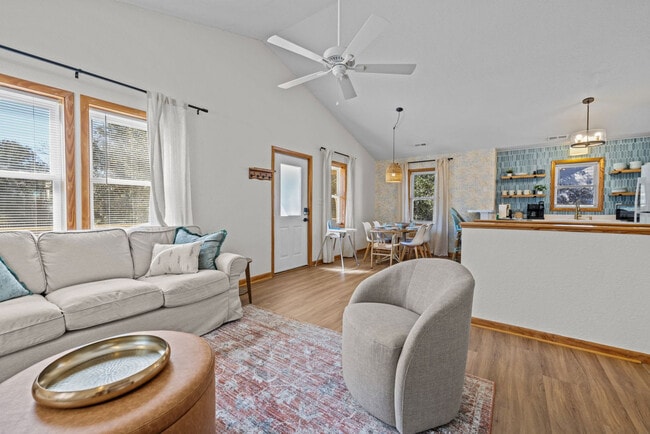 Photo - 2027 Hampton St Unidad ID1060716P