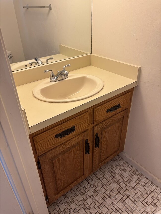 Photo - 183 Livingston Pl