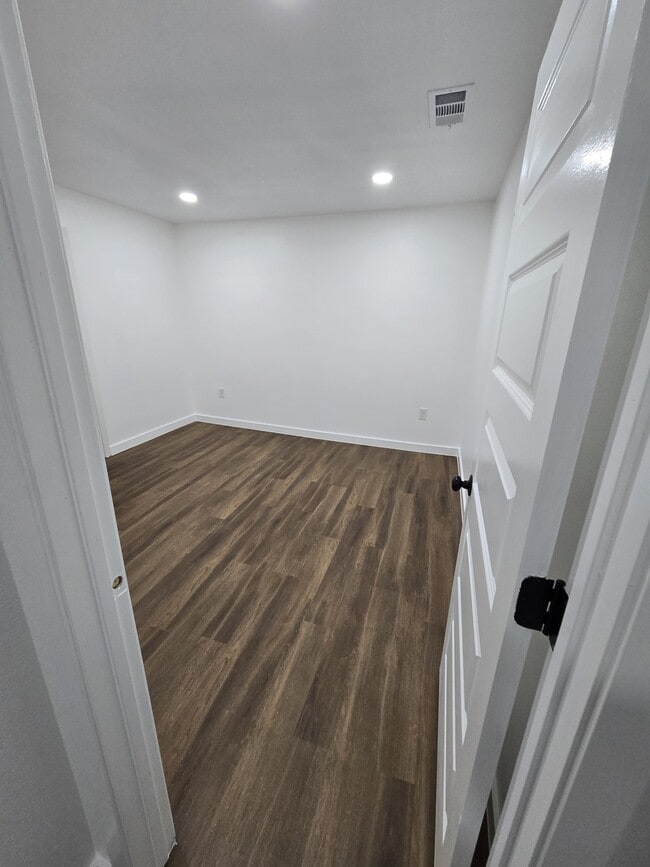 Photo - 2506 Southland St