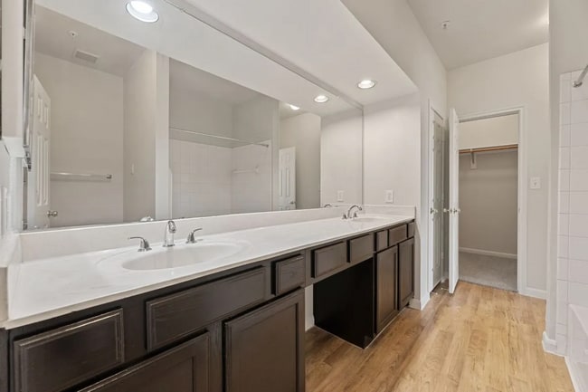 Photo - Your Modern Retreat Awaits Unit RXAS