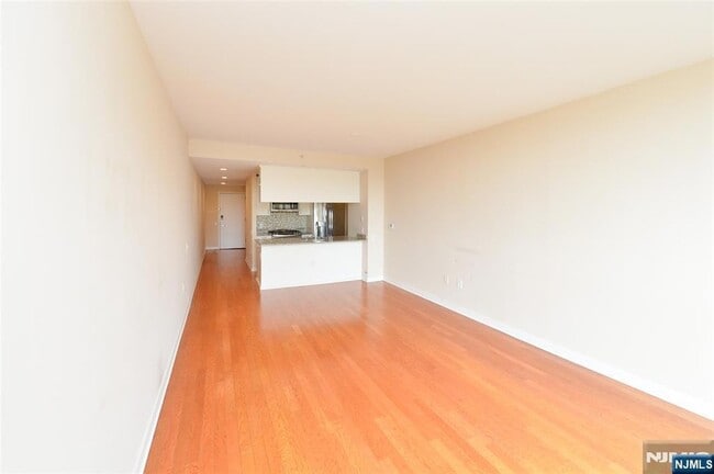 Photo - 1111 Hudson Park