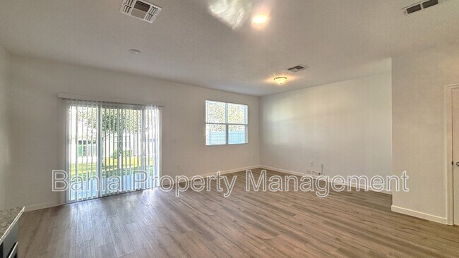 Photo - 912 Grandin St