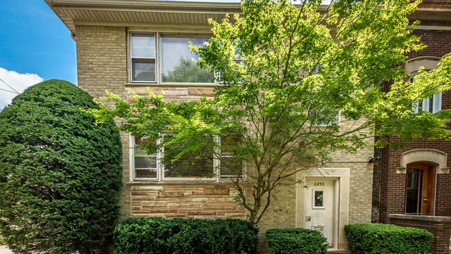 Building Photo - 6459 N Wayne Ave