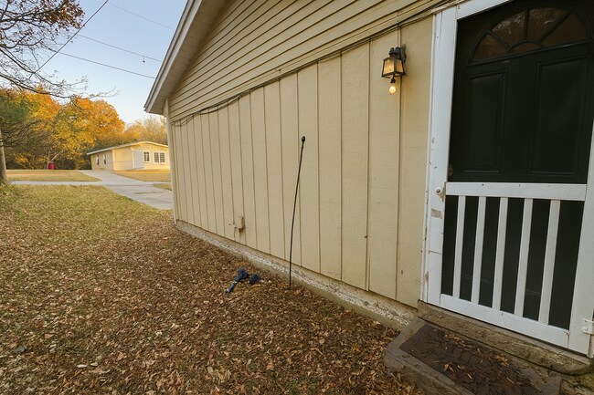 Photo - 3554 Plymouth Dr