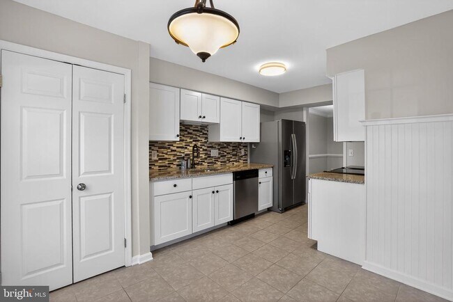 Photo - 5816 Apple Wood Ln